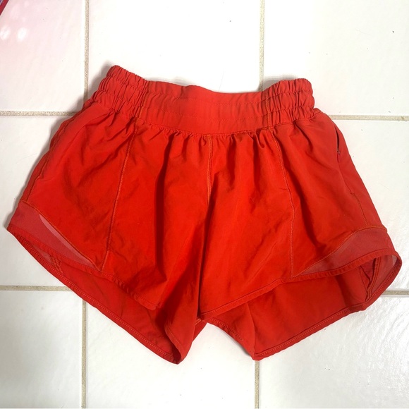 Lululemon Hotty Hot Shorts - Picture 1 of 3